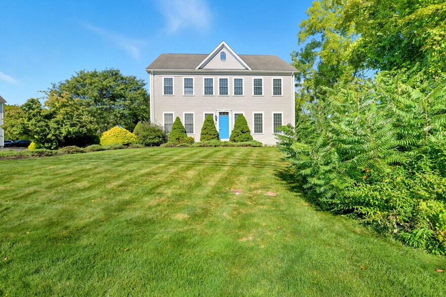 More Photos Of 5 Creamery Brk, East Granby Office For Sale