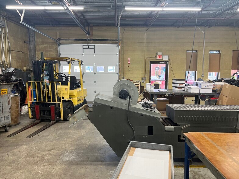 More Photos Of 487-503 Hempstead Ave, West Hempstead Manufacturing For Sale