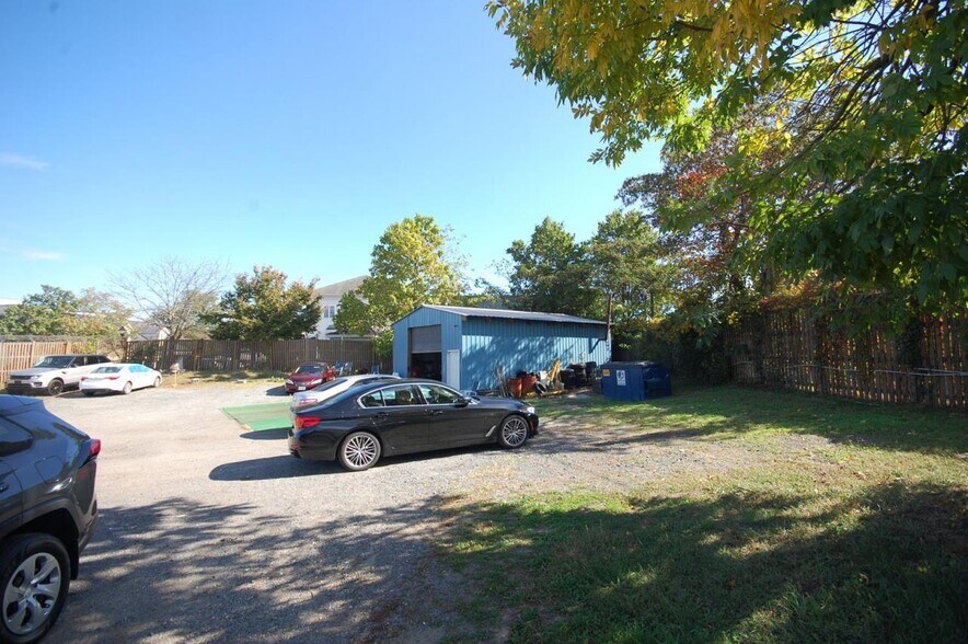 More Photos Of 17935 S Main St, Dumfries Freestanding For Sale