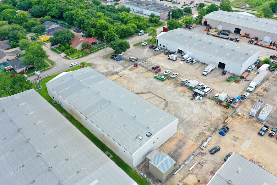 More Photos Of 5119 Hiltonview Rd, Houston Warehouse For Lease