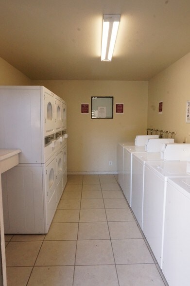 More Photos Of 4960-4970 Auburn Dr, San Diego Apartments For Sale