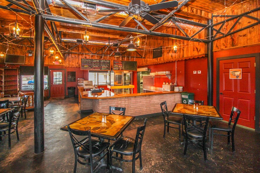 705 N Washington Ave, Livingston, TX 77351 Restaurant For Sale