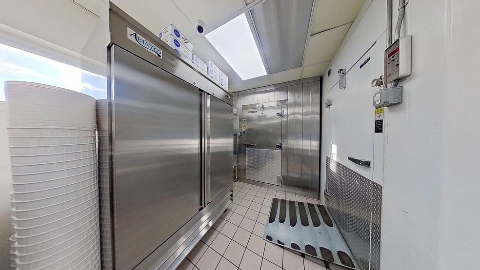 More Photos Of 62 W Inman Ave, Rahway Flex For Lease