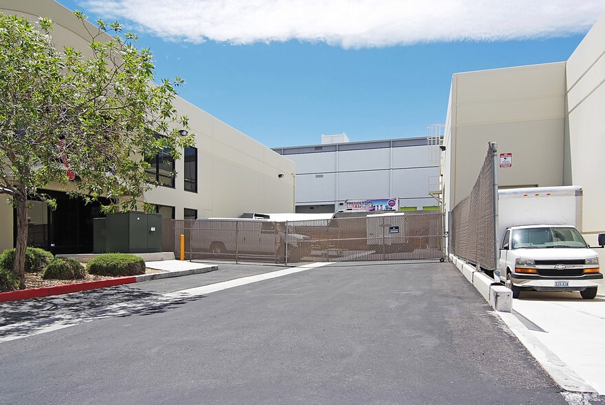 More Photos Of 5995 W Wigwam Ave, Las Vegas Warehouse For Sale
