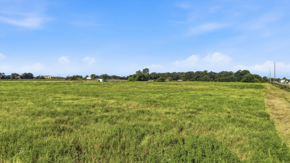 More Photos Of 1614 W Line Rd, Whitesboro Land For Sale