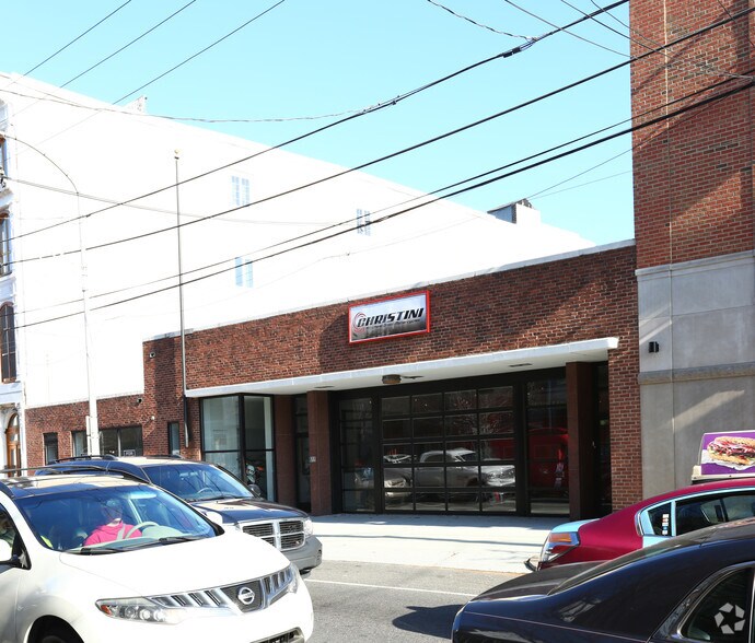 More Photos Of 611-619 N 2nd St, Philadelphia Auto Dealership For Sale
