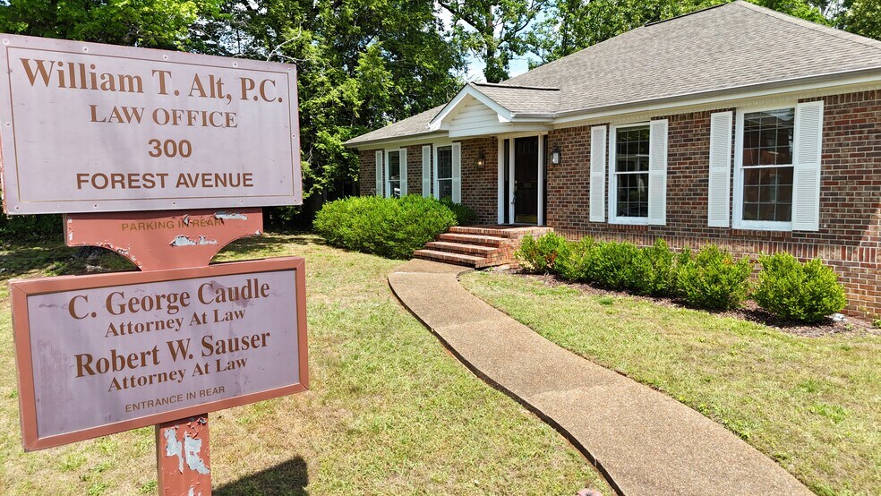 More Photos Of 300 Forest Ave, Chattanooga Office For Sale