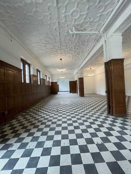 More Photos Of 415 DeBaliviere Ave, Saint Louis Apartments For Lease