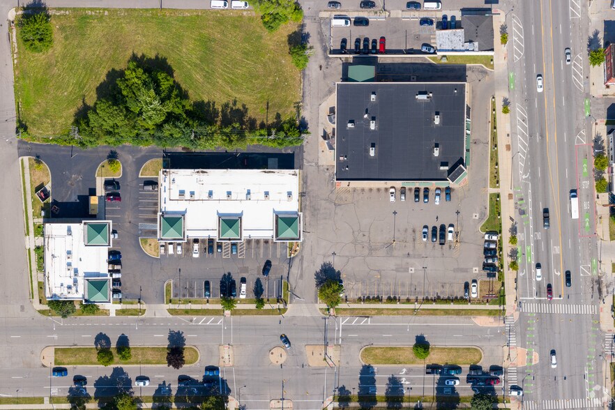 More Photos Of 500 Mount Elliott St, Detroit Freestanding For Lease