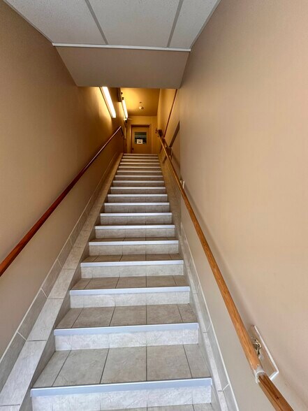 More Photos Of 8800 Venture Ave SE, Calgary Warehouse For Lease