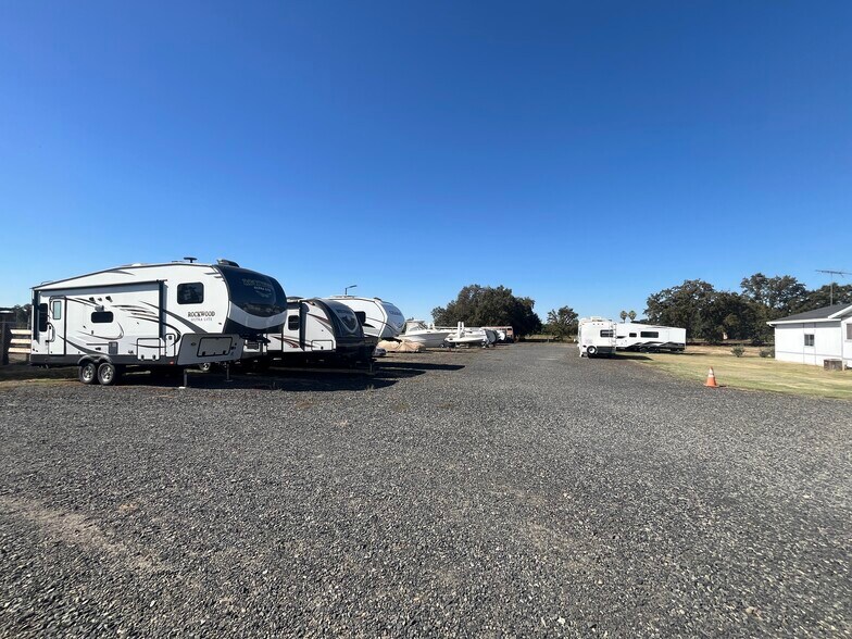 More Photos Of 1264 99 Hwy, Gridley Self Storage For Sale