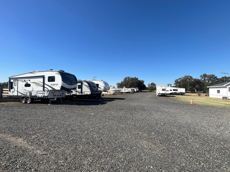 More Photos Of 1264 99 Hwy, Gridley Self Storage For Sale