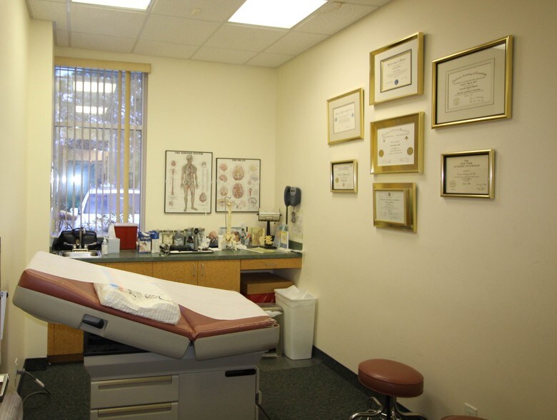 More Photos Of 658 W Indiantown Rd, Jupiter Medical For Sale