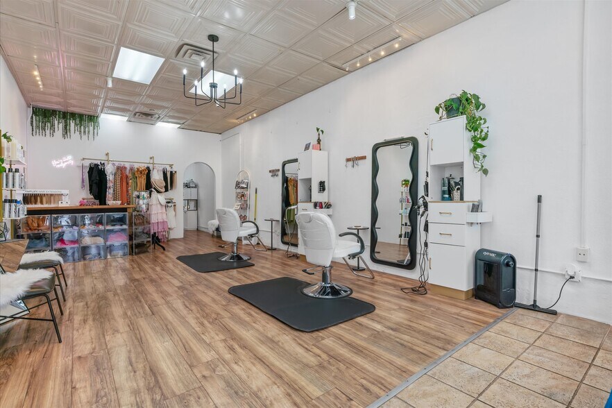 More Photos Of 453-463 S Thompson Ave, Excelsior Springs Storefront Retail Office For Sale