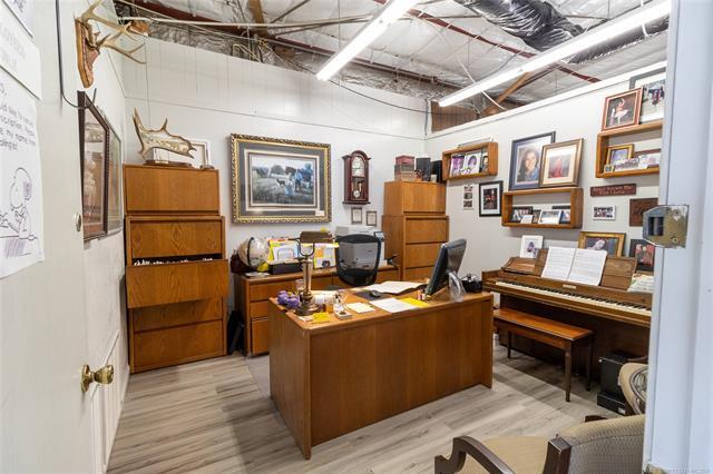 More Photos Of 1631 US HWY 69 Hwy, Mcalester Storefront Retail Office For Sale