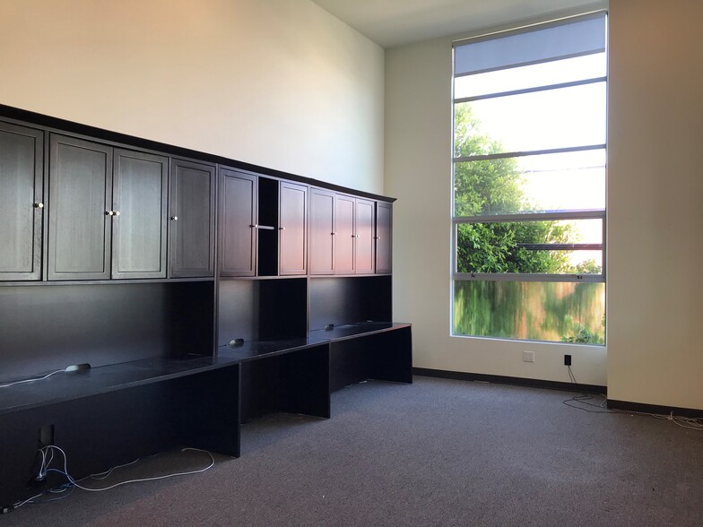More Photos Of 2831-2849 7th St, Berkeley Office For Sale