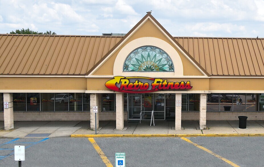 More Photos Of 533-605 Montauk Hwy, Bay Shore Unknown For Lease