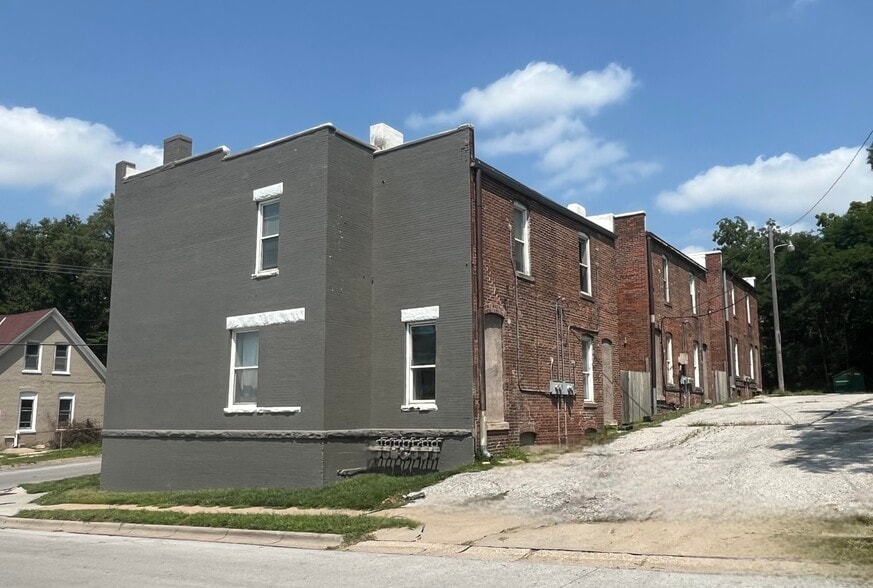 More Photos Of 1001 N 29th St, Omaha Apartments For Sale
