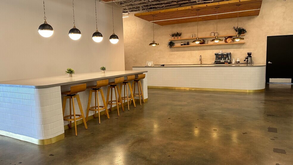 More Photos Of 17801 NW 2nd Ave, Miami Religious Facility For Lease