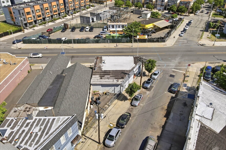 More Photos Of 625-627 Springfield Ave, Newark Storefront For Sale