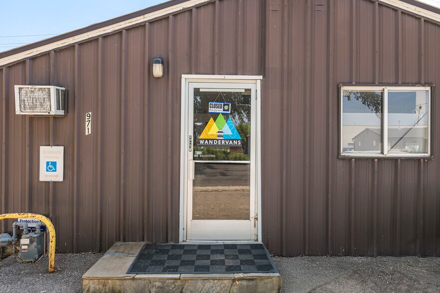 More Photos Of 971 Margaret Ave, Salt Lake City Service For Sale