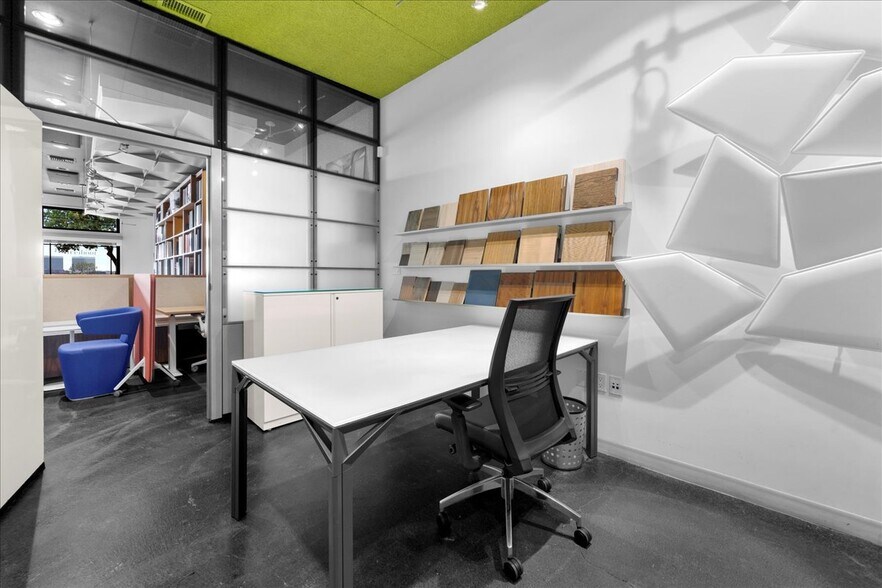 More Photos Of 123 Richmond St, El Segundo Storefront Retail Residential For Lease