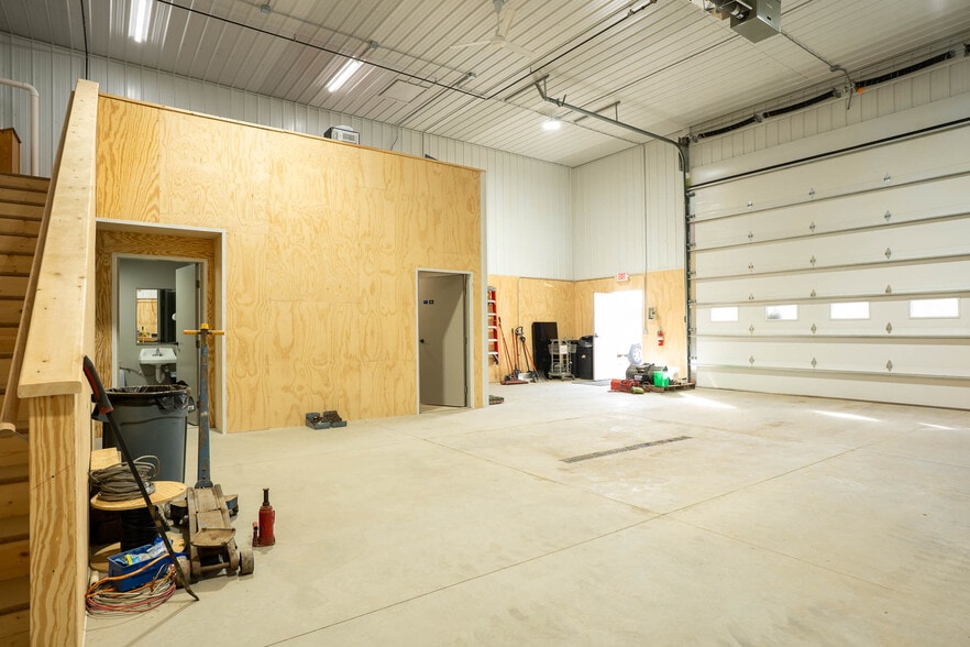 More Photos Of N5550 County Road Z, Onalaska Flex For Sale