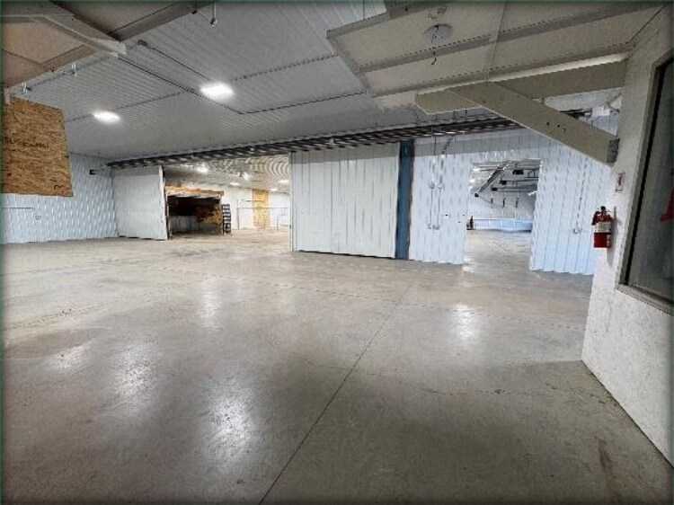 More Photos Of 414 S Pine St, Monticello Freestanding For Lease