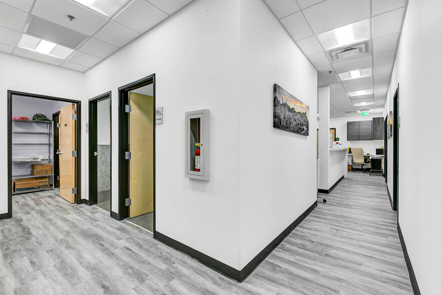 More Photos Of 4105 N 20th St, Phoenix Medical For Lease