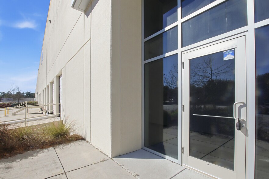 More Photos Of 2310 Charleston Regional Pky, Charleston Distribution For Lease