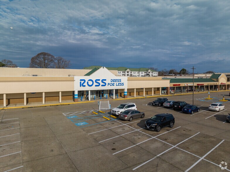 More Photos Of 7525 Tidewater Dr, Norfolk Freestanding For Lease