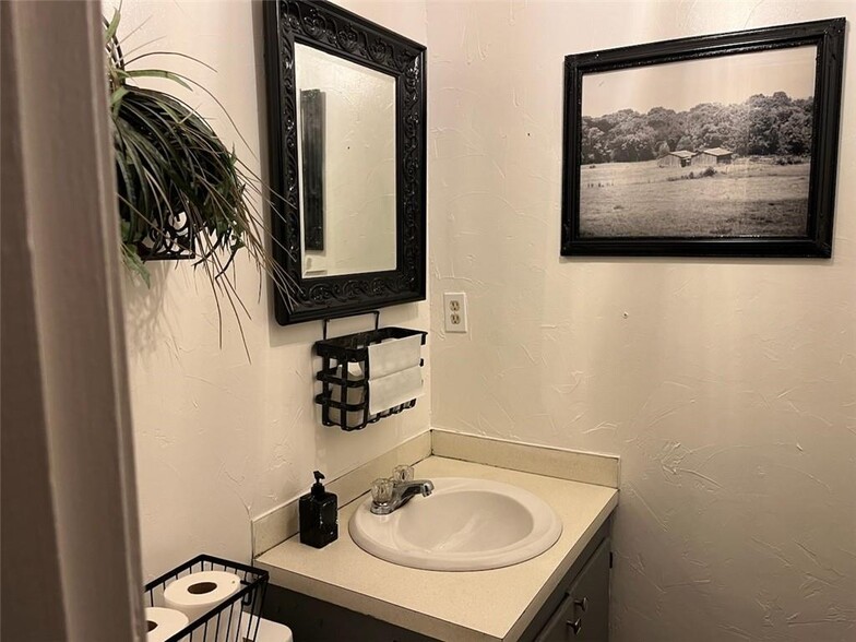 More Photos Of 20674 S Highway 59, Evansville Restaurant For Sale