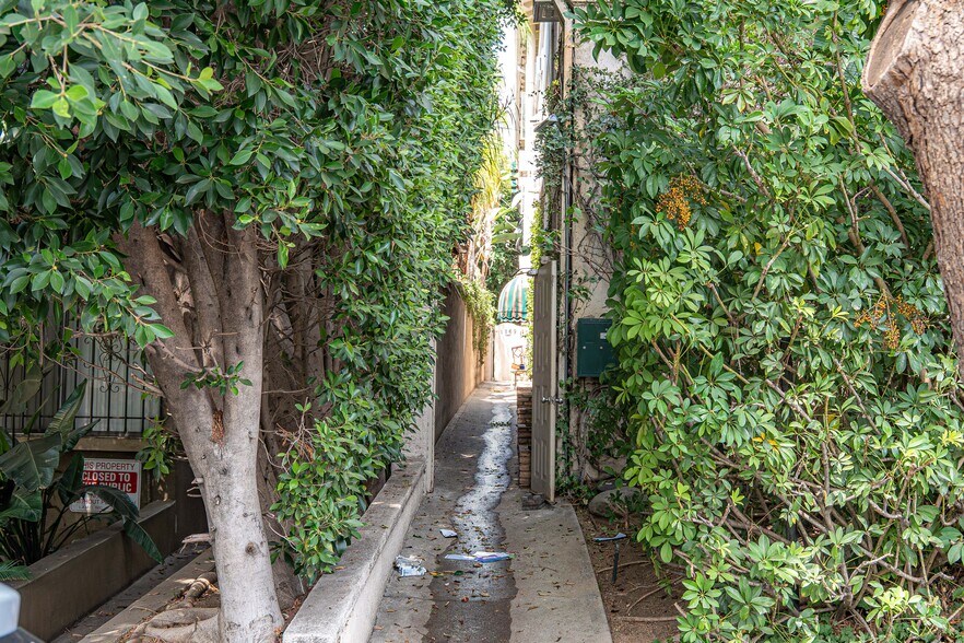 More Photos Of 8468 Fountain Ave, West Hollywood Apartments For Sale