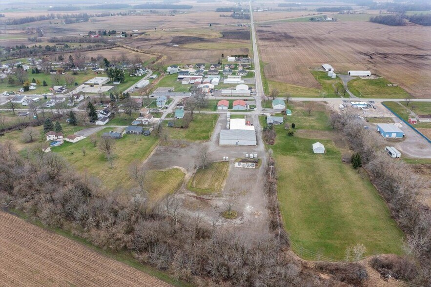 More Photos Of 6886 Wishart St, Huntsville Light Distribution For Lease