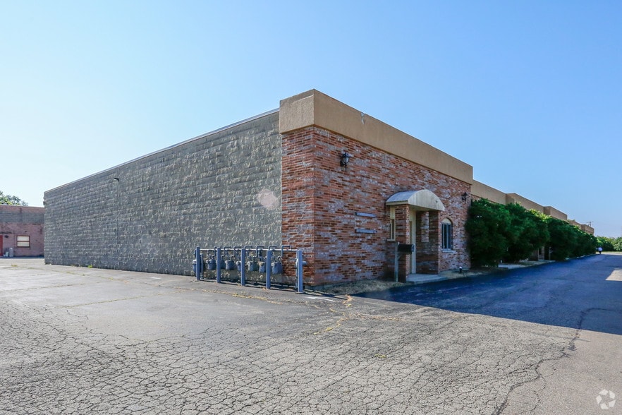 More Photos Of 3300-3312 Encrete Ln, Dayton Light Manufacturing For Lease