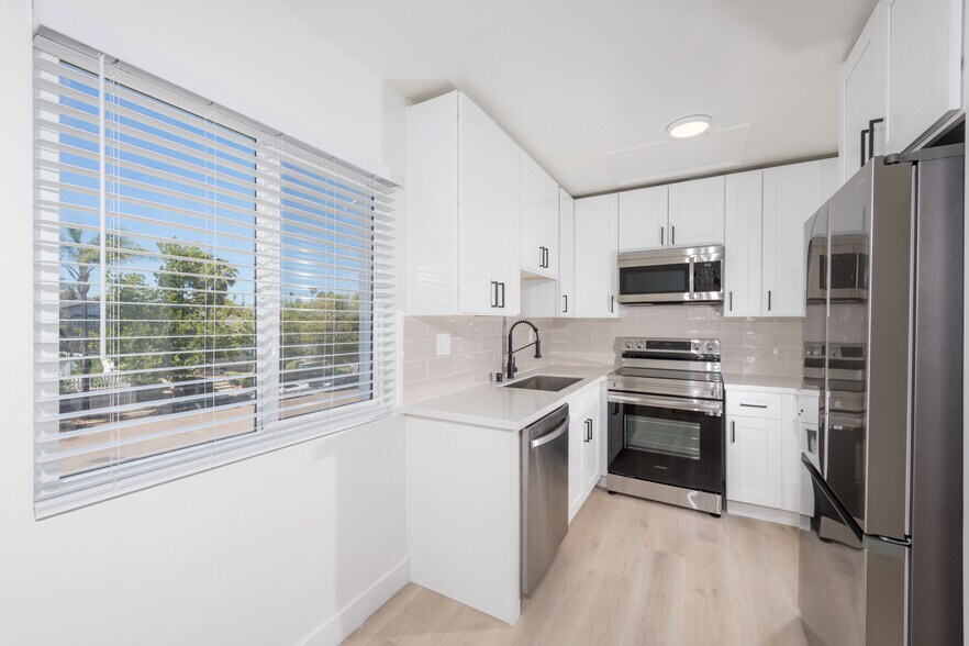 More Photos Of 3135 Ivy St, San Diego Apartments For Sale
