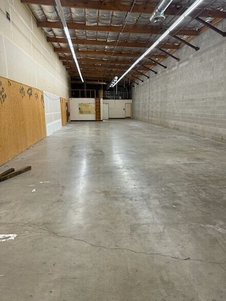 More Photos Of 8001 West Ln, Stockton General Retail For Sale