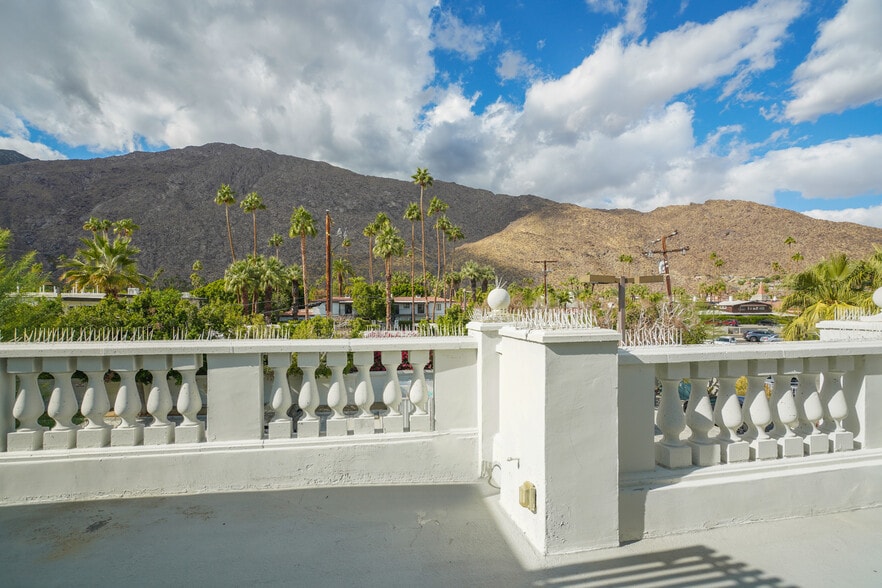 More Photos Of 353 S Palm Canyon Dr, Palm Springs Medical For Sale