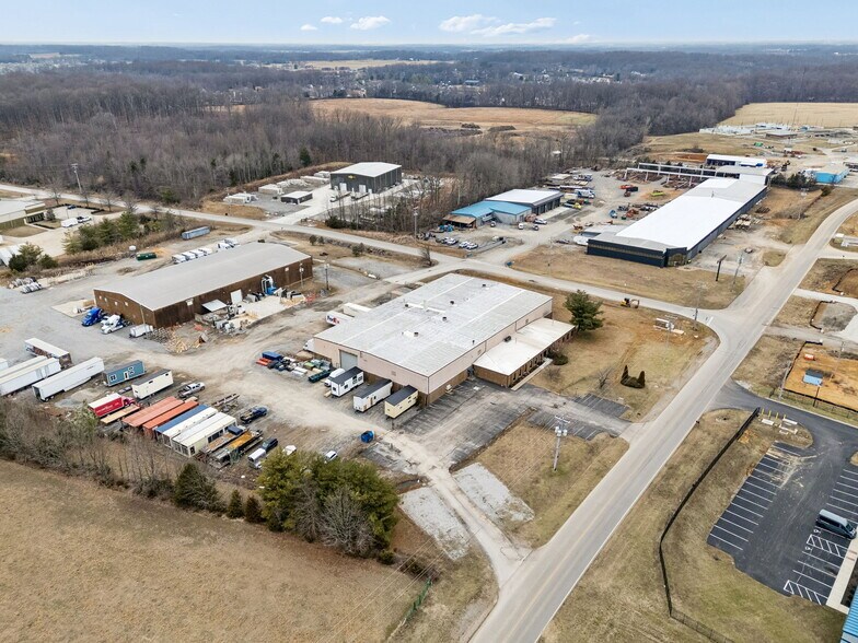 More Photos Of 411 Industrial Dr, White House Manufacturing For Sale