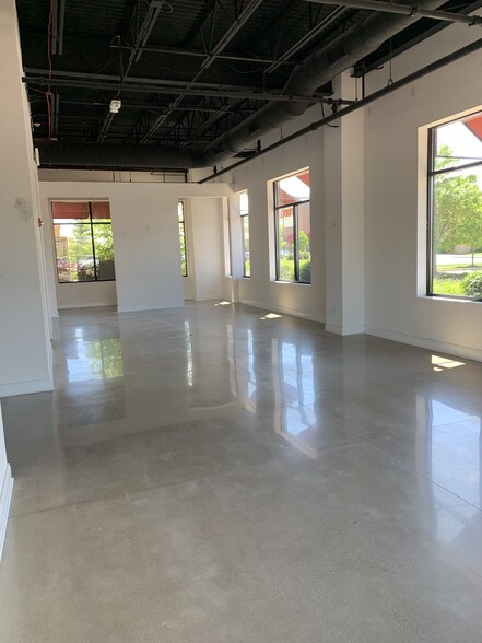 More Photos Of 2390 Esplanade Dr, Algonquin Office For Lease