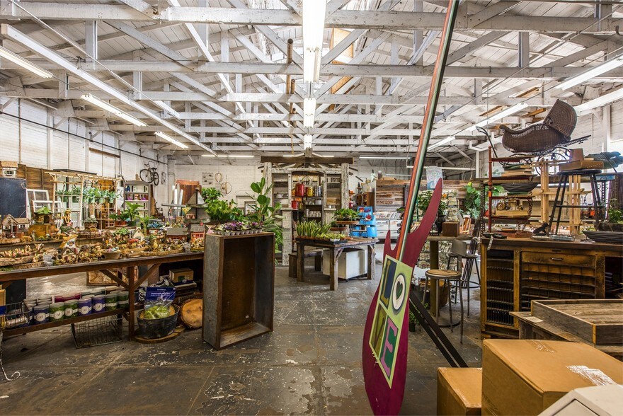 More Photos Of 401 W Chapman Ave, Orange General Retail For Sale