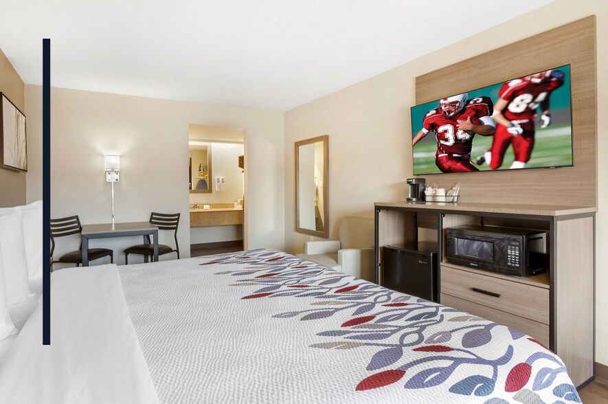 More Photos Of 3704 E Irvington Rd, Tucson Hotel For Sale