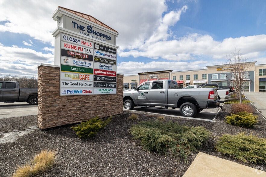 More Photos Of 655 S Willow St, Manchester Storefront For Lease