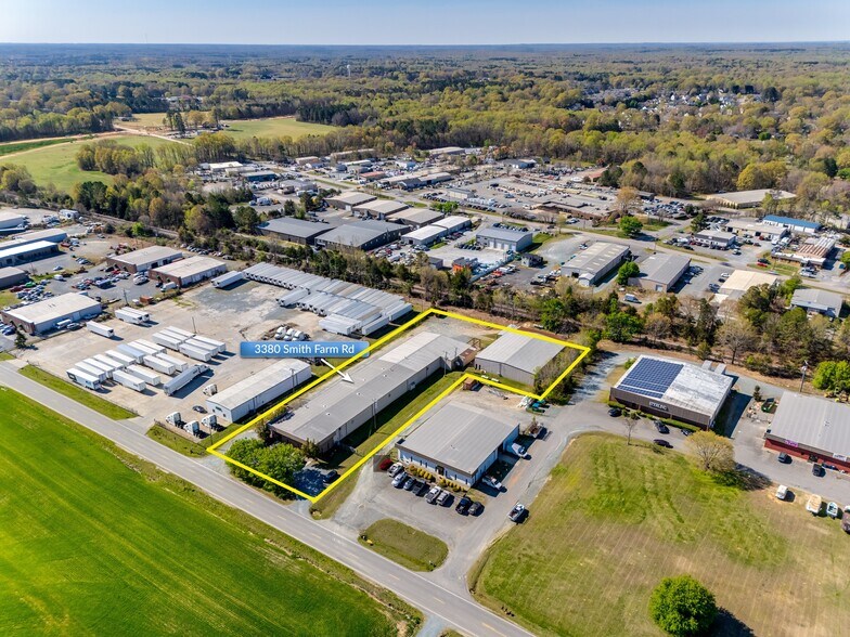 More Photos Of 3380 Smith Farm Rd, Matthews Warehouse For Lease
