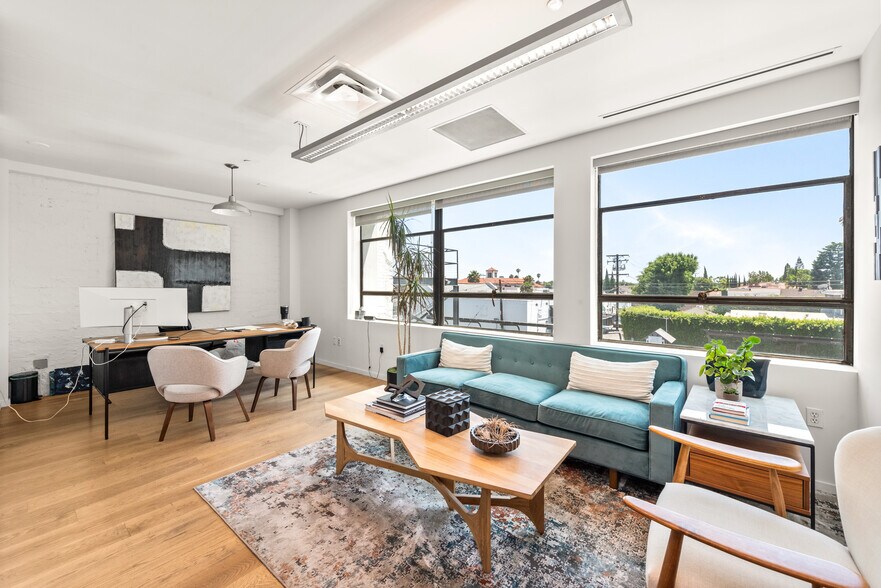 More Photos Of 8820 Wilshire Blvd, Beverly Hills Loft Creative Space For Lease