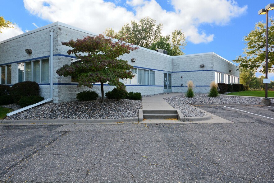 More Photos Of 4155 Old Sibley Memorial Hwy, Eagan Research And Development For Lease