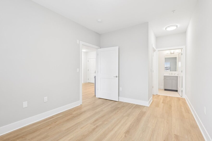 More Photos Of 10 W Westfield Ave W, Roselle Park Apartments For Lease