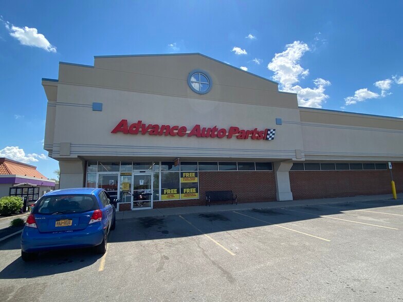 More Photos Of 419 W Main St, Batavia Unknown For Lease