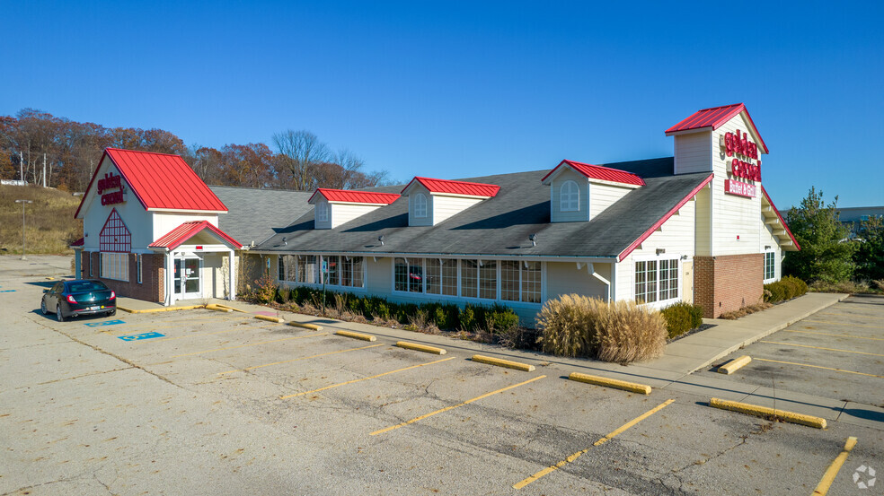 Primary Photo Of 2296 N Memorial Dr, Lancaster Restaurant For Sale