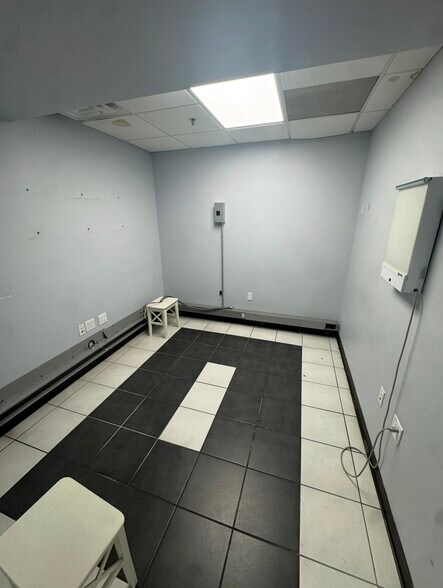 More Photos Of 8686 Bay Pky, Brooklyn Office Residential For Sale